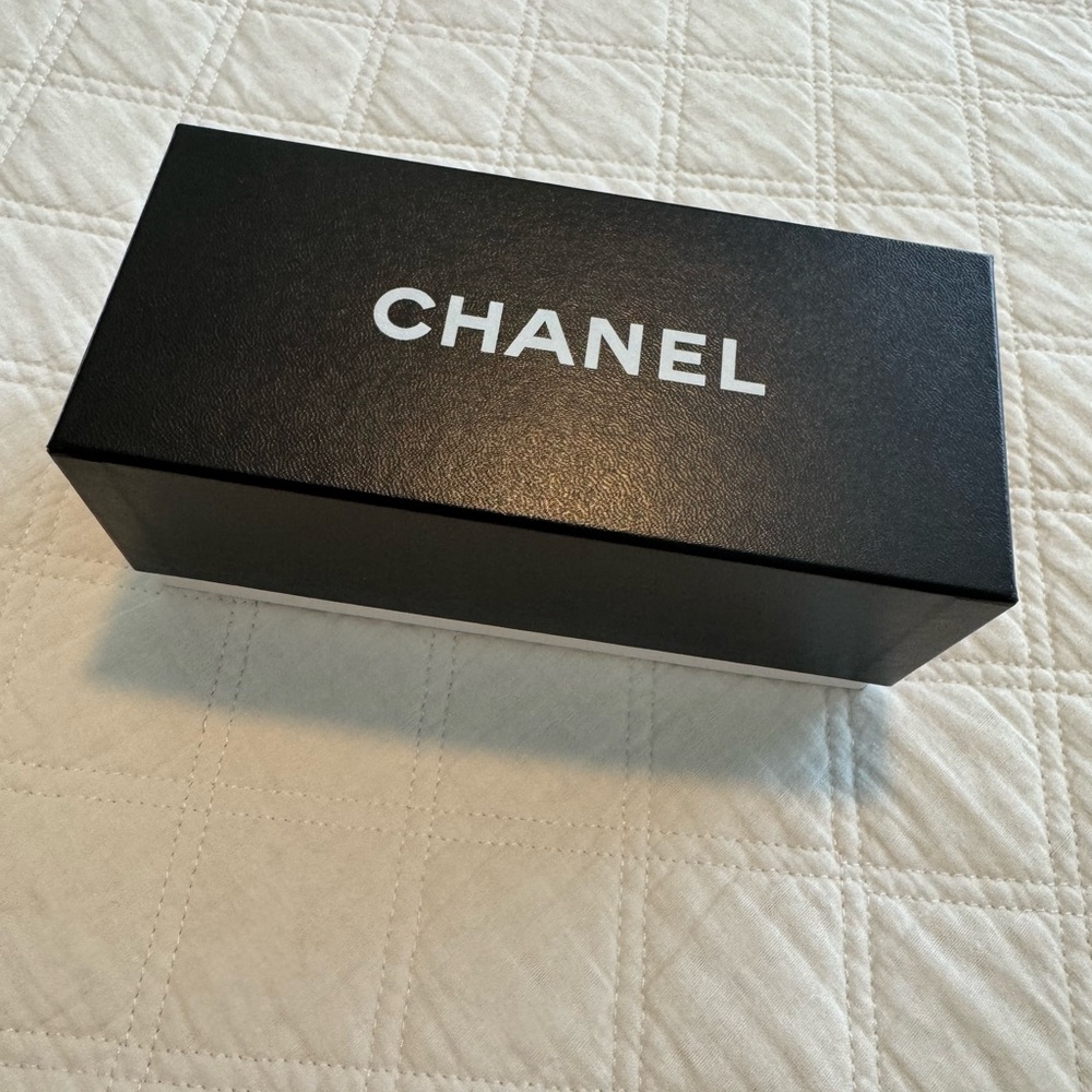 CHANEL Black Sunglasses